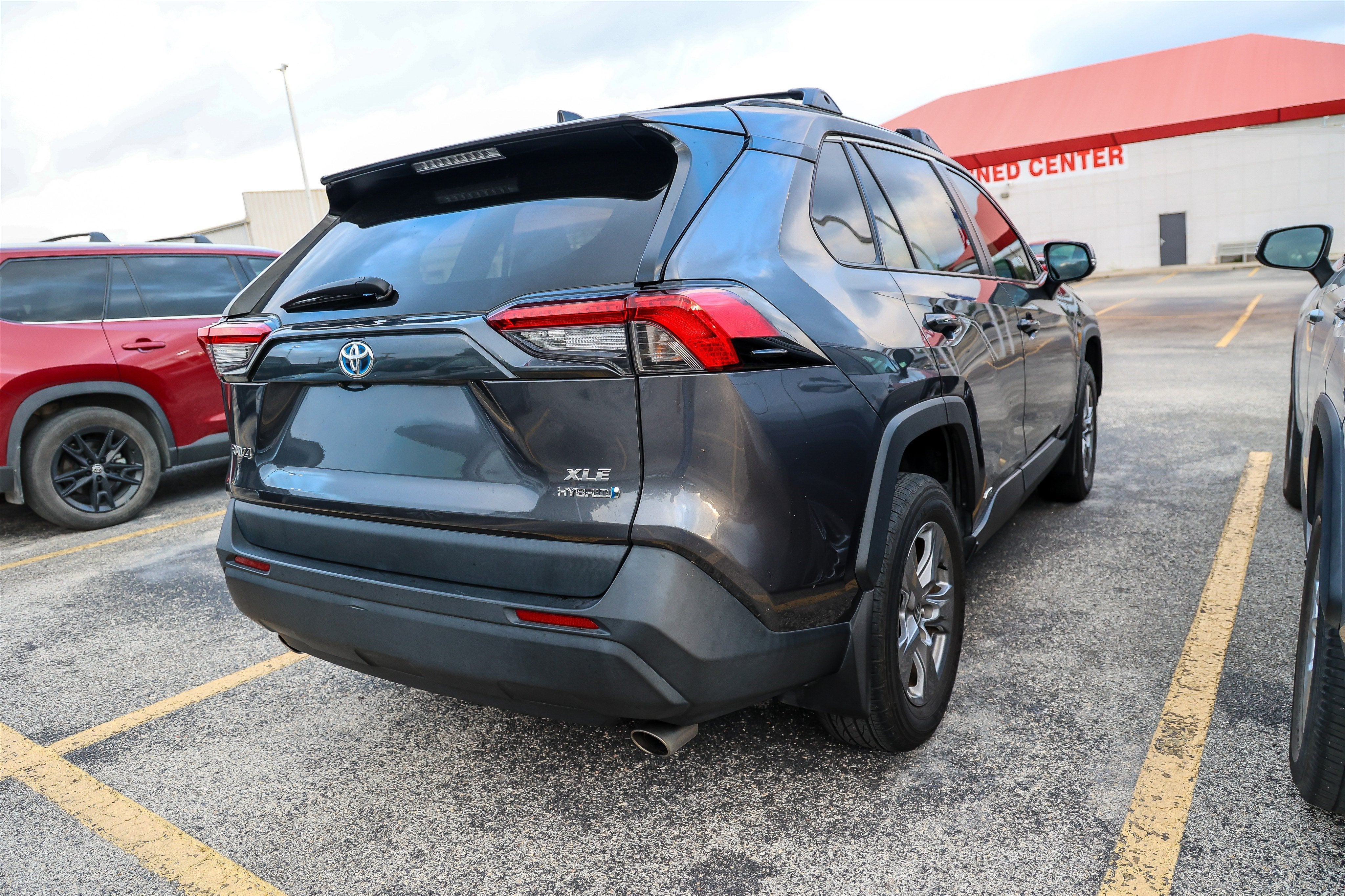 2024 Toyota RAV4 Hybrid XLE