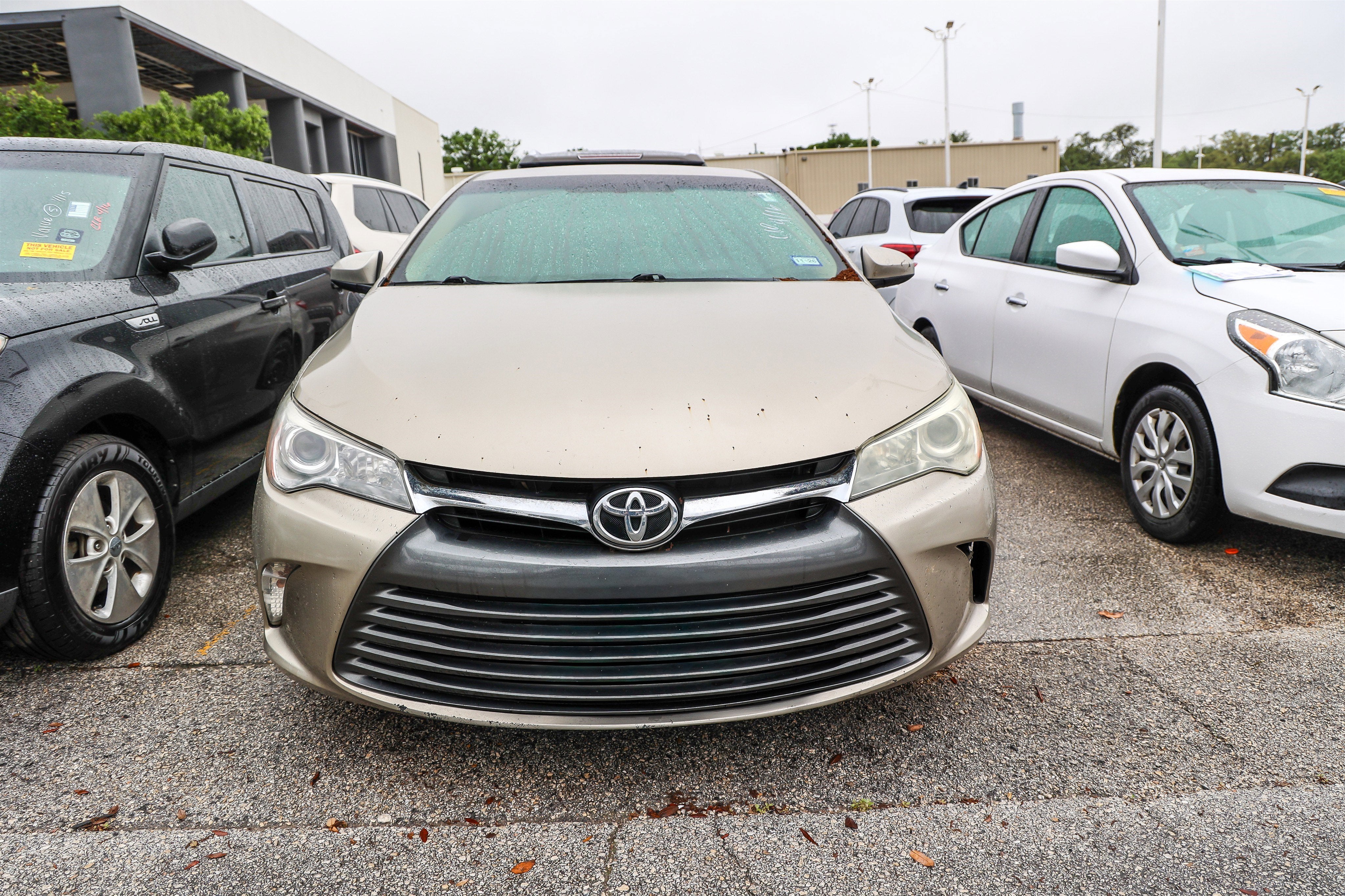 2016 Toyota CAMRY LE