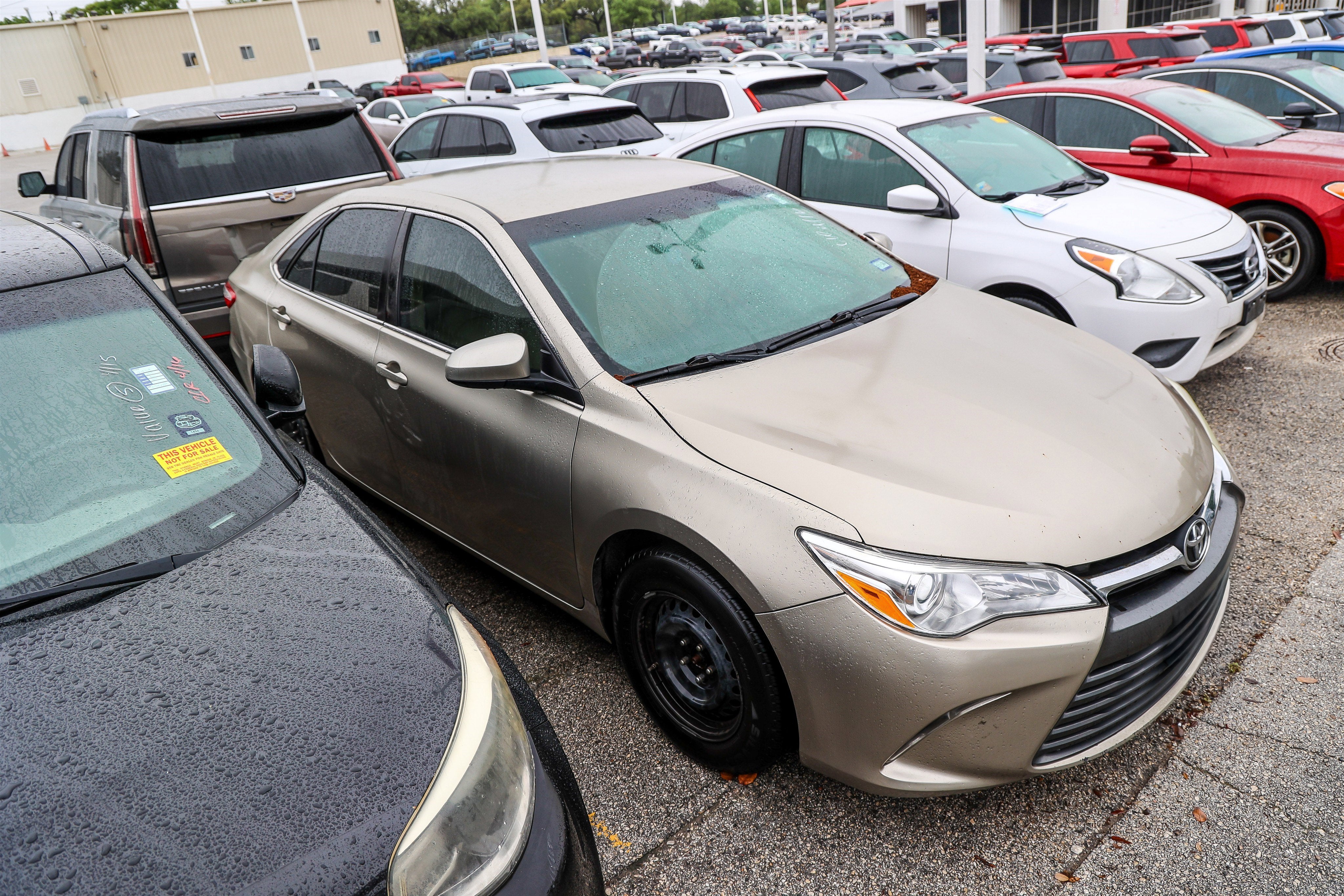 2016 Toyota CAMRY LE