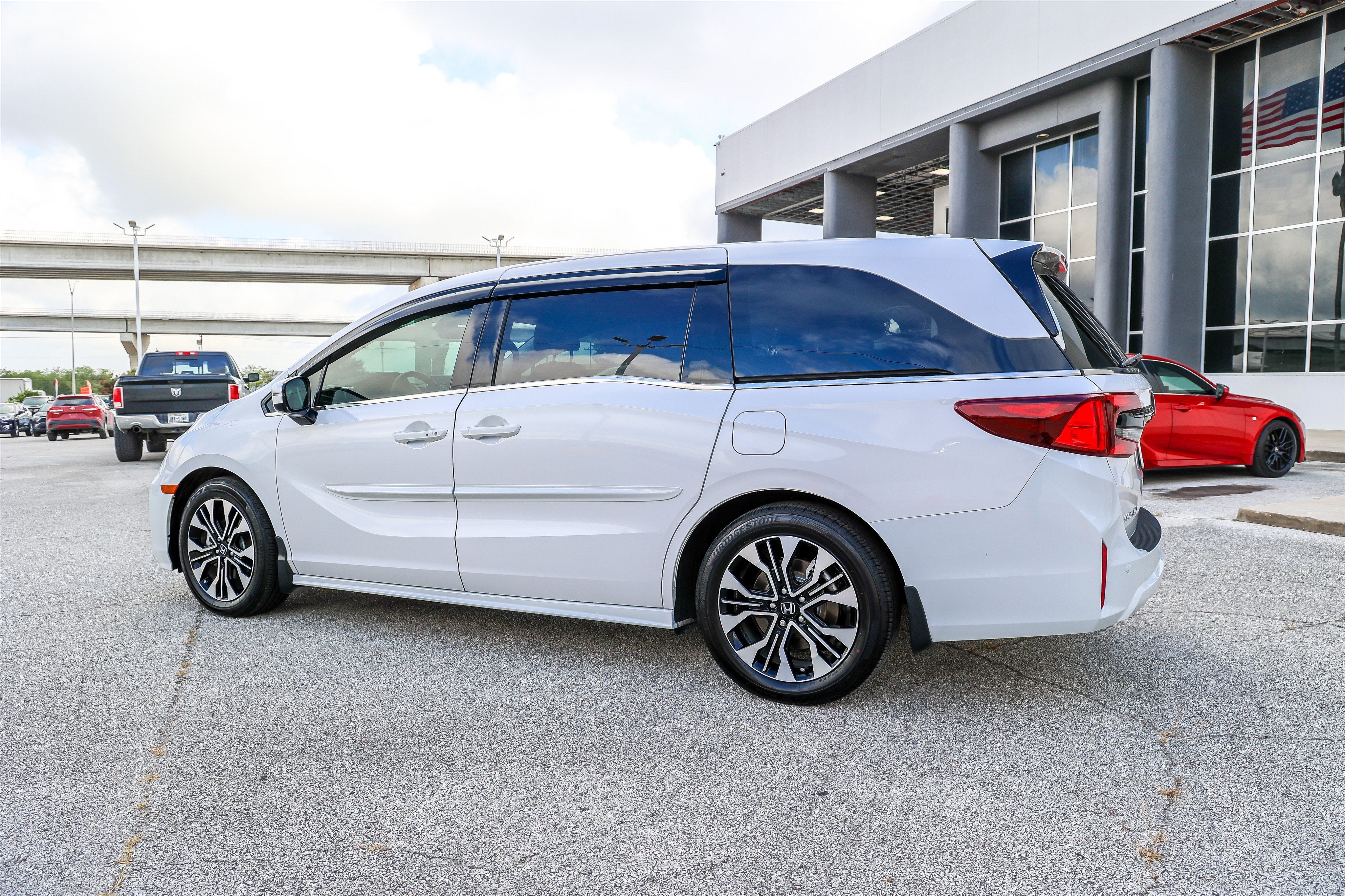 2025 Honda Odyssey Elite