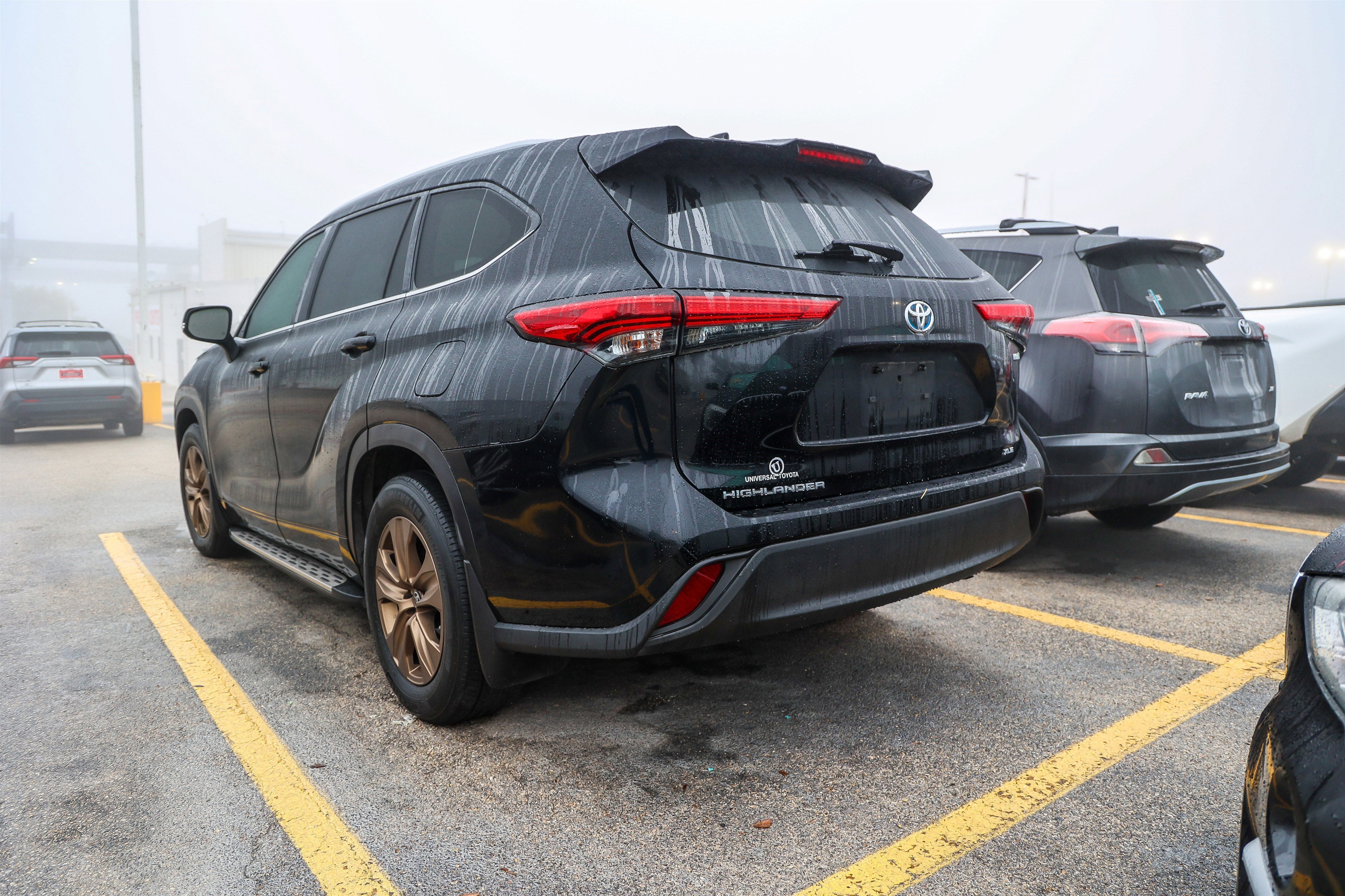 2023 Toyota HIGHLANDER HYBRD Hybrid Bronze Edition