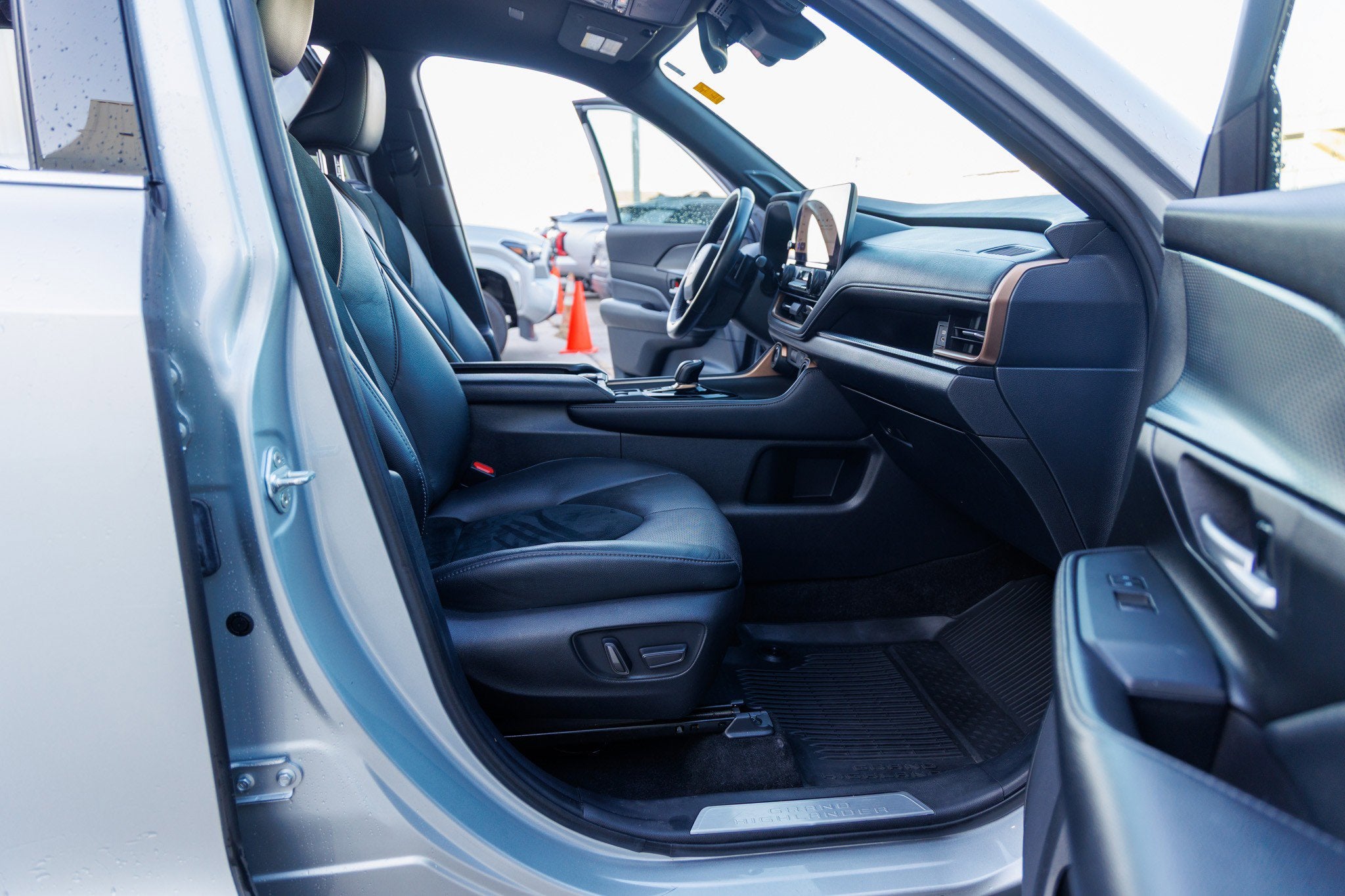 2024 Toyota GRAND HIGHLANDER HV Hybrid MAX Platinum