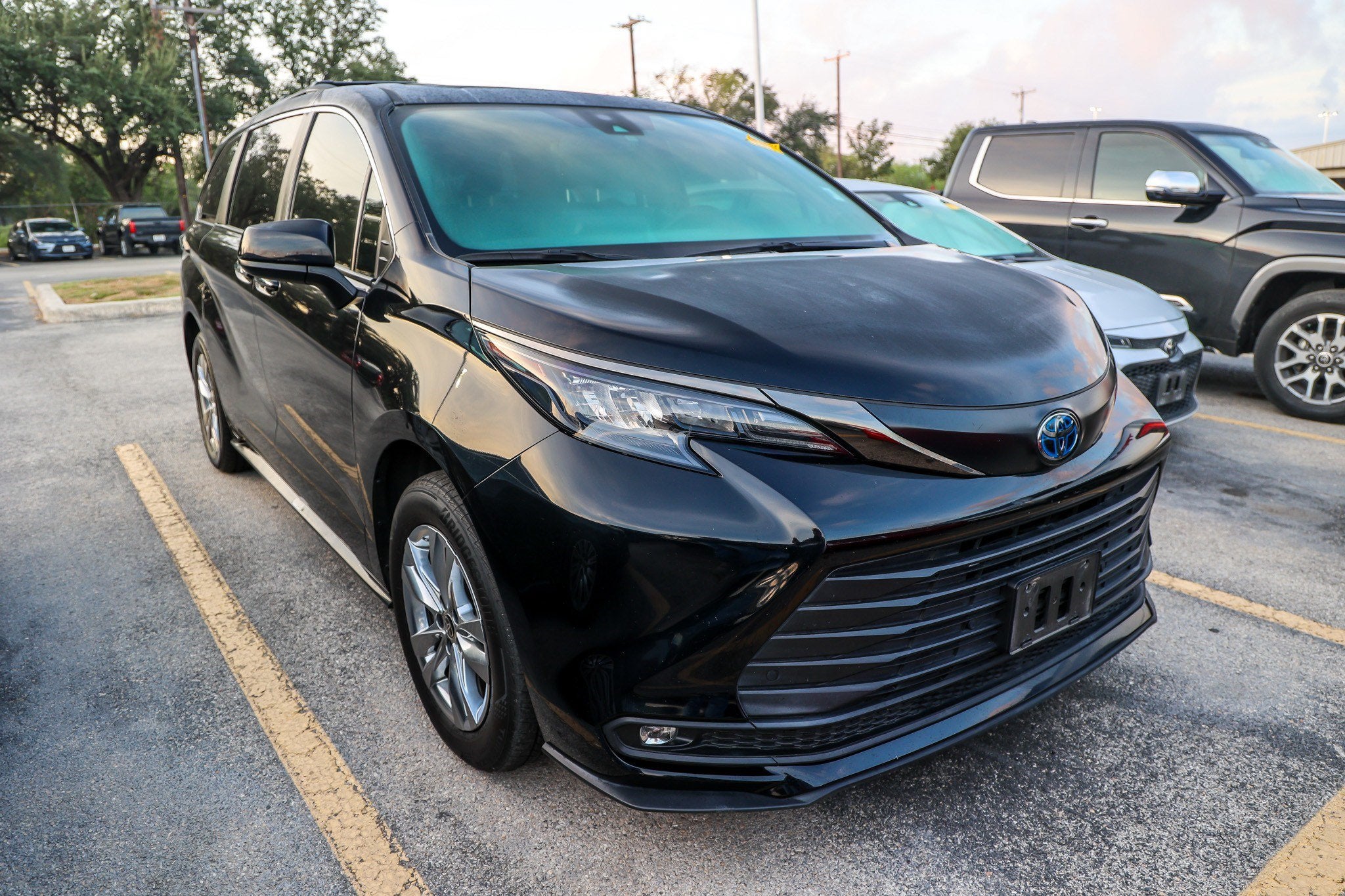2023 Toyota Sienna Woodland Edition