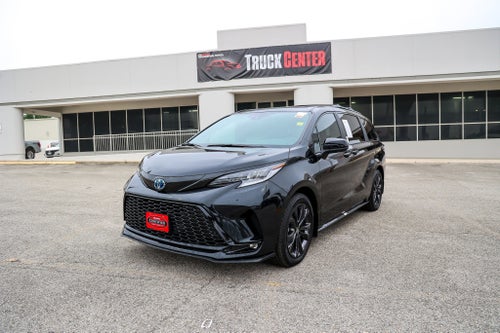 2025 Toyota Sienna XSE