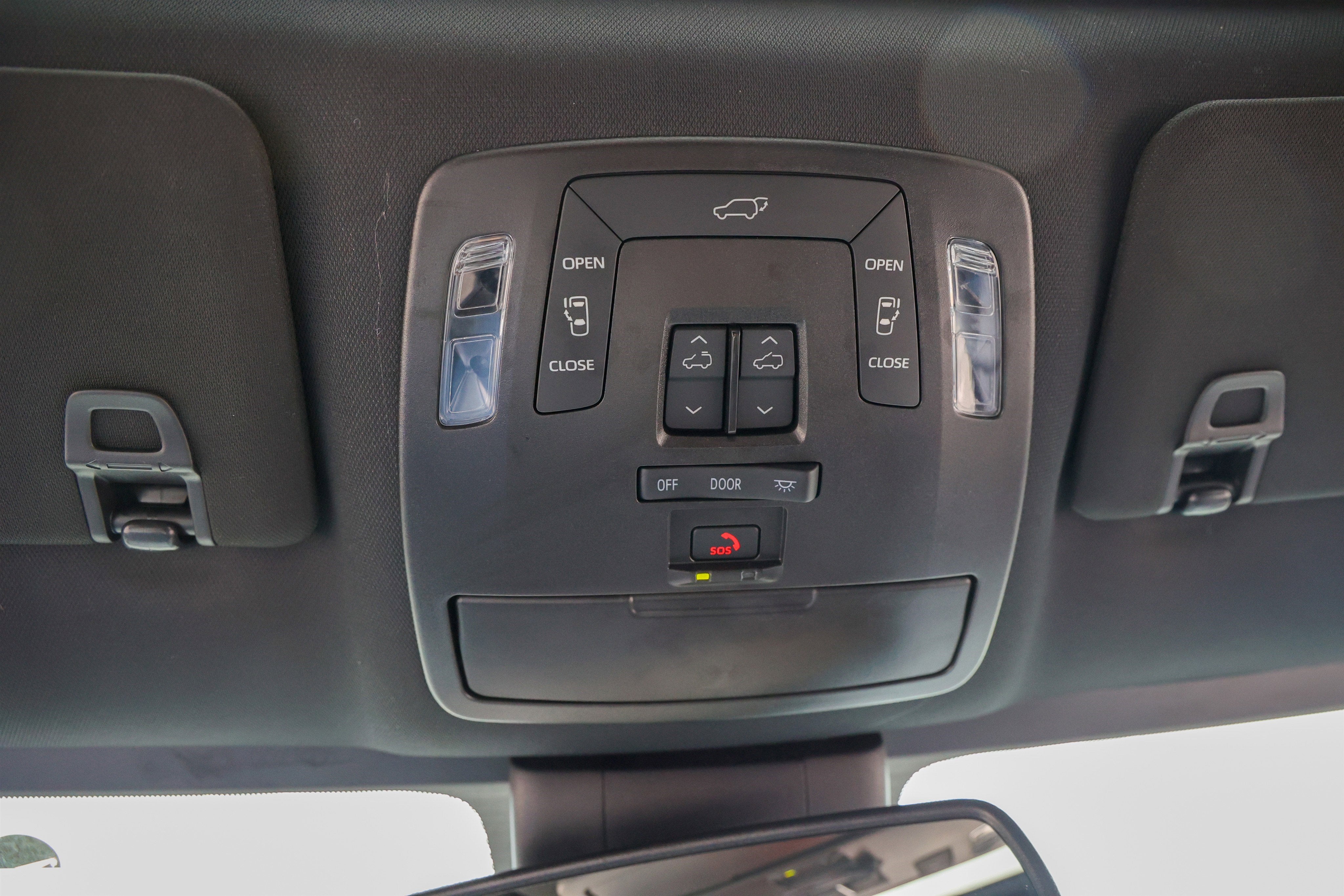 2025 Toyota SIENNA XSE XSE