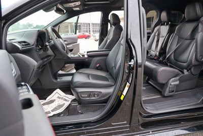 2025 Toyota SIENNA XSE XSE