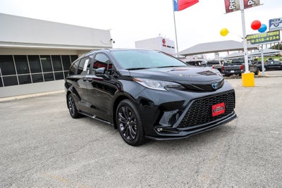 2025 Toyota Sienna XSE