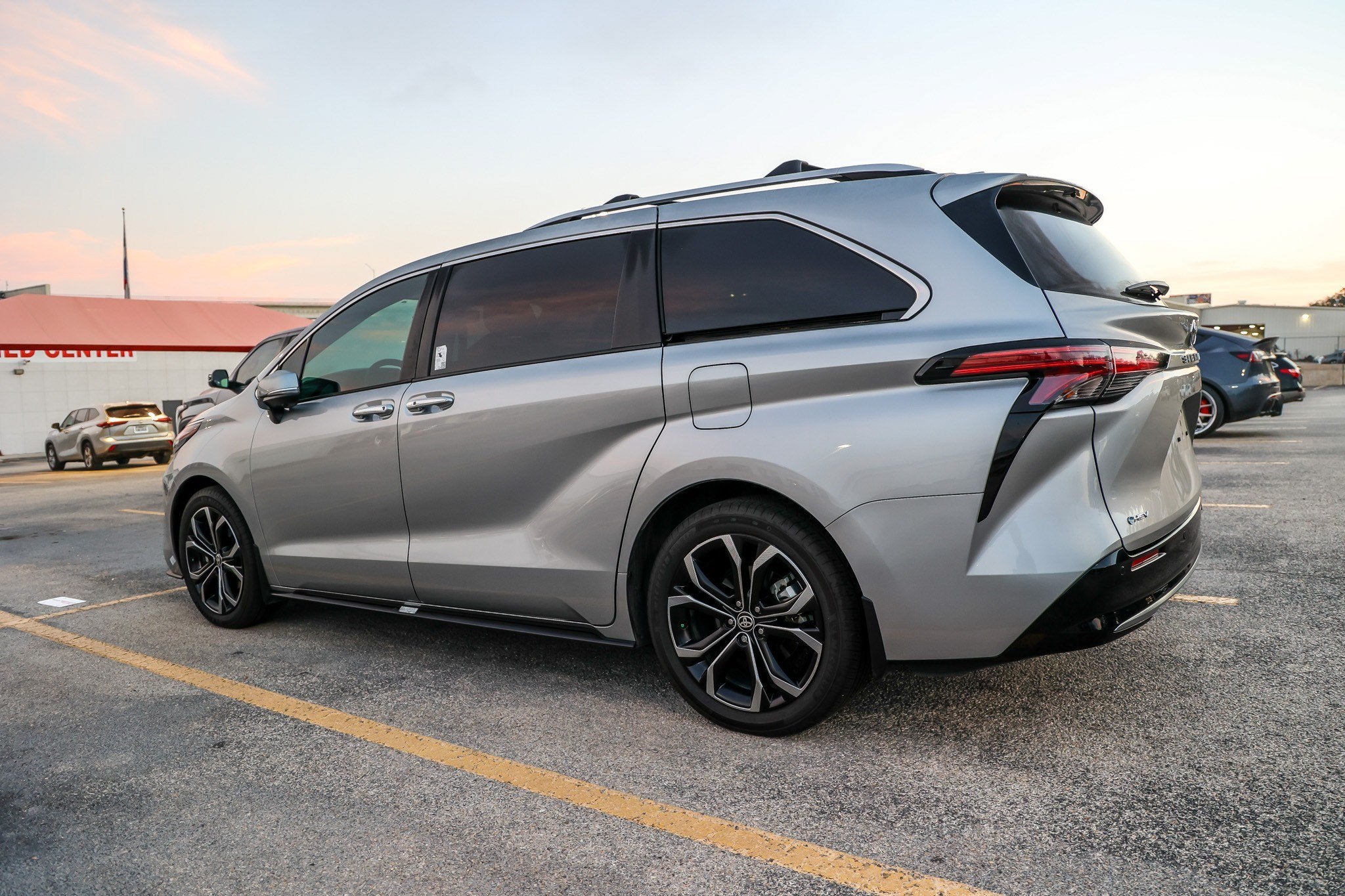 2025 Toyota Sienna Platinum