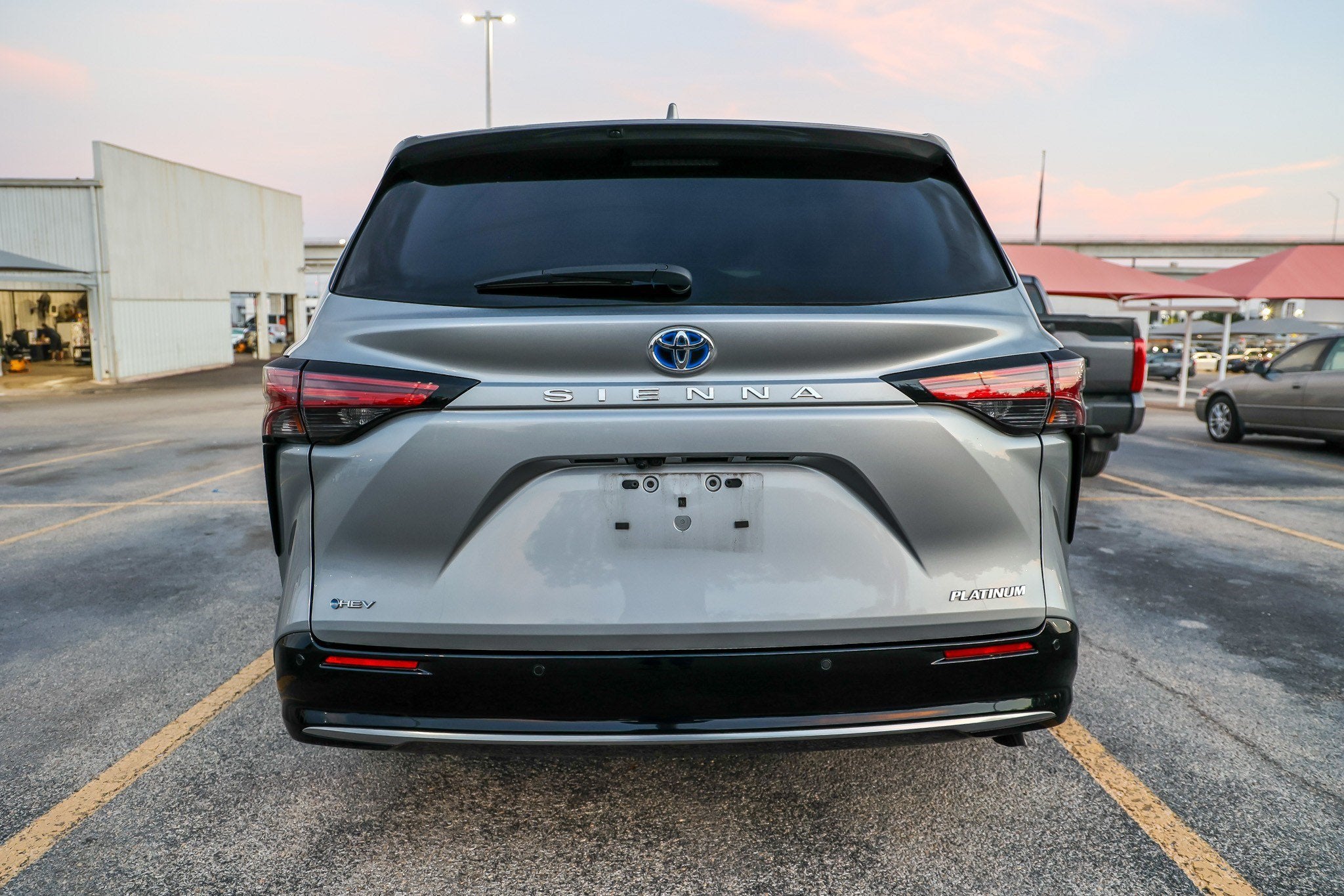 2025 Toyota Sienna Platinum