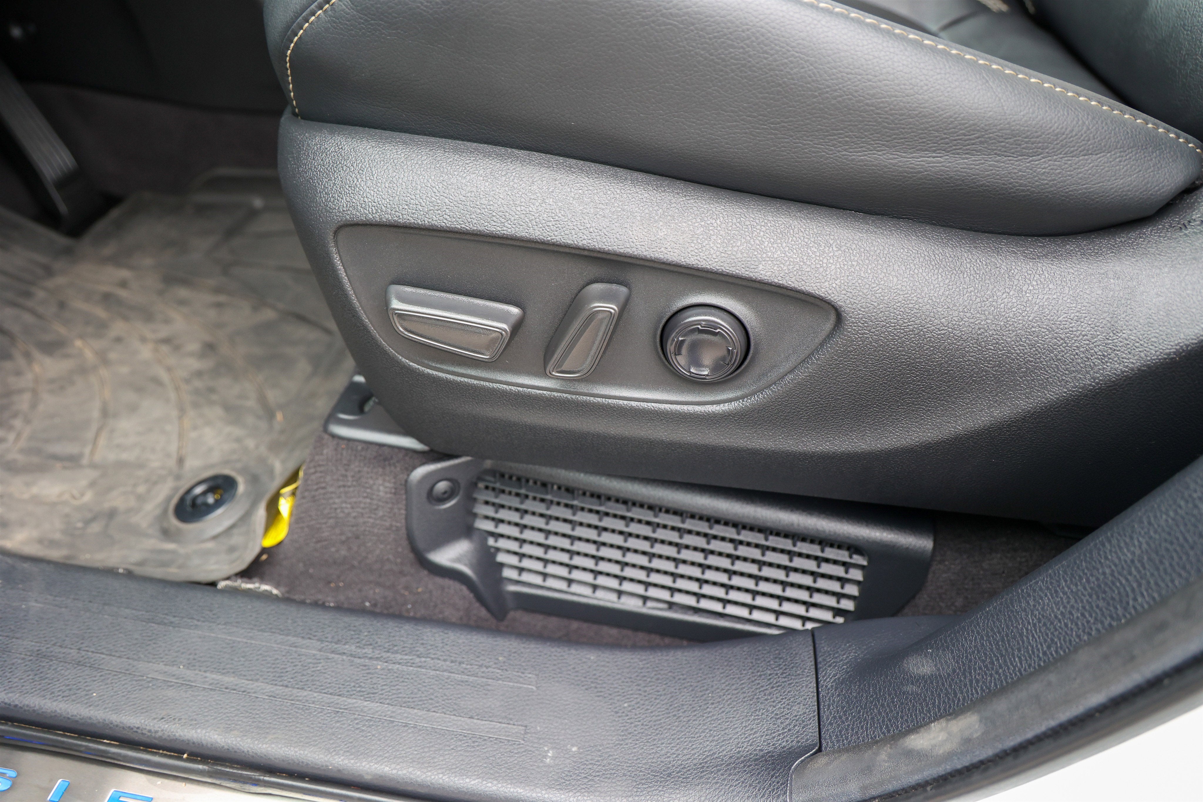 2025 Toyota SIENNA PLATINUM Platinum