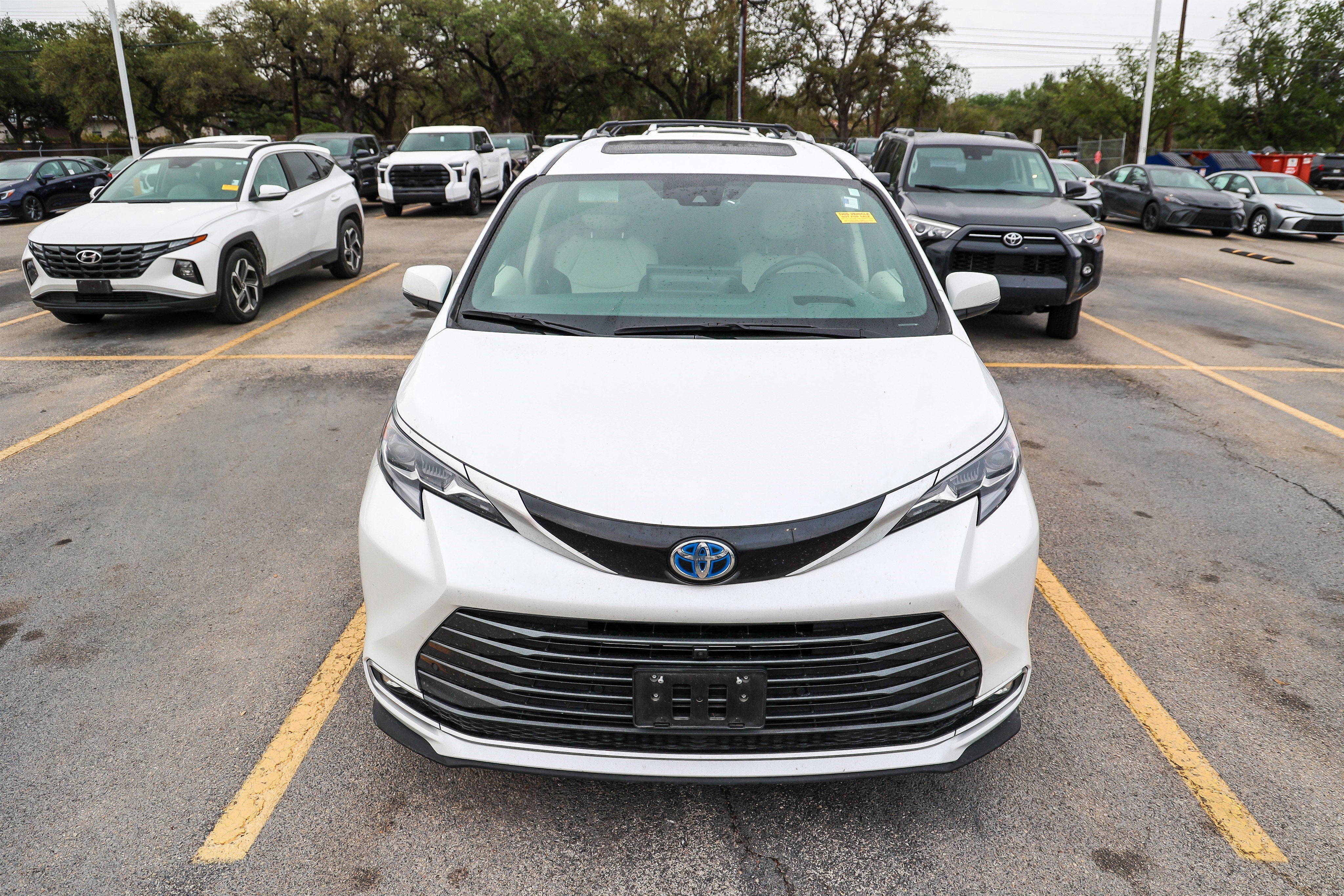 2025 Toyota Sienna Platinum