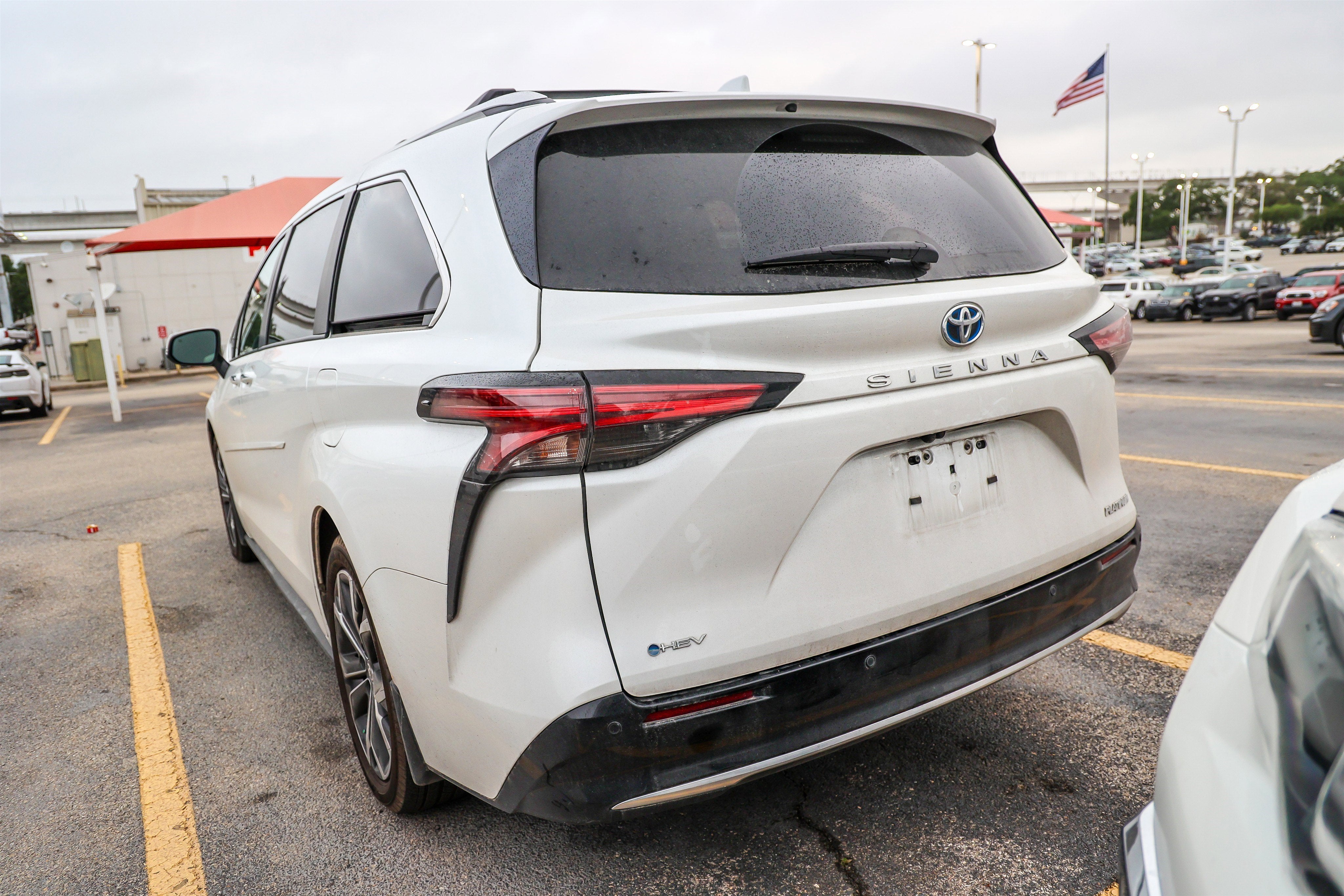 2025 Toyota Sienna Platinum