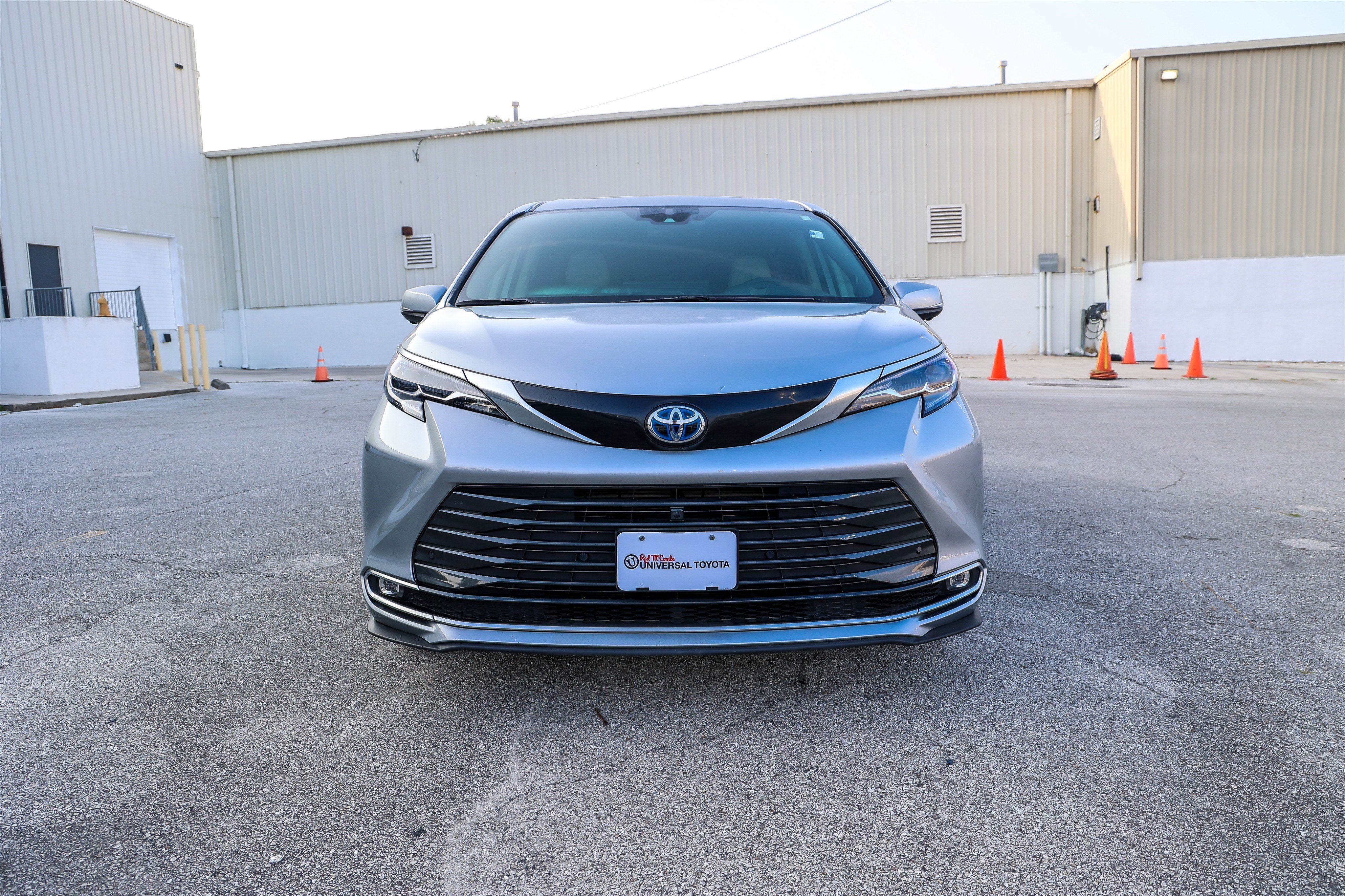 2025 Toyota Sienna Platinum