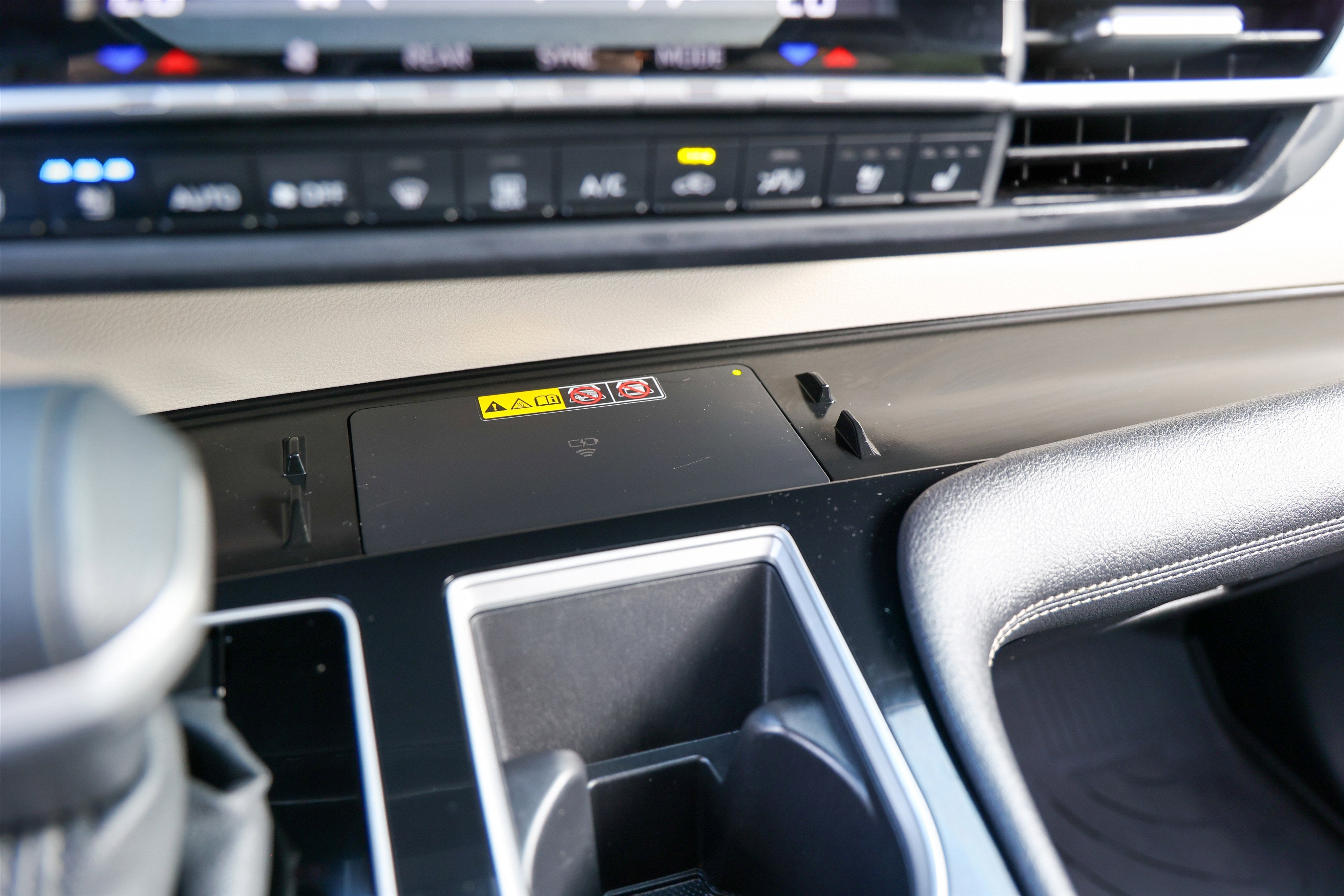 2025 Toyota Sienna Platinum