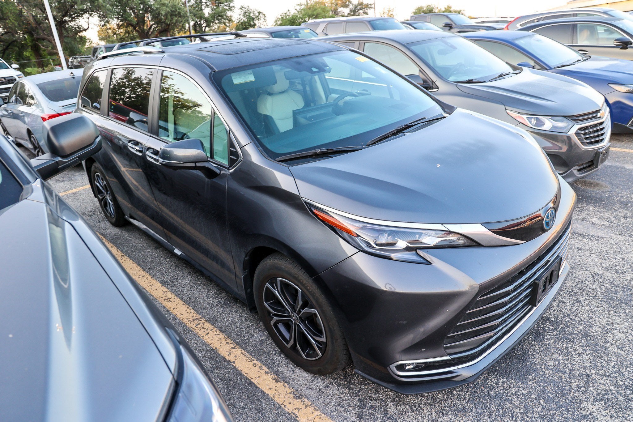 2025 Toyota Sienna Platinum