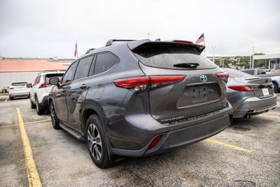 2022 Toyota Highlander Hybrid HYBRID XLE BRONZE
