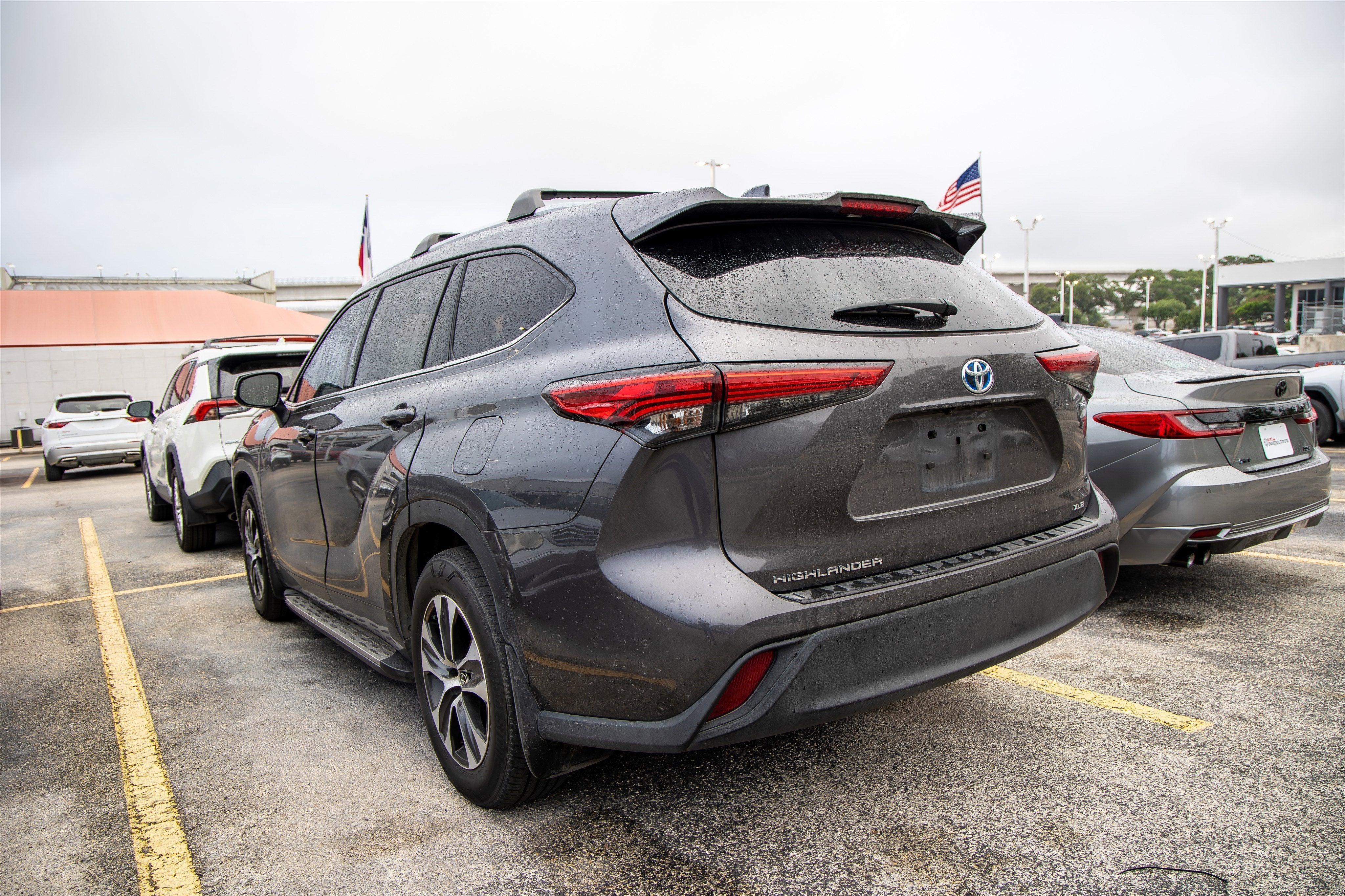 2022 Toyota Highlander Hybrid HYBRID XLE BRONZE