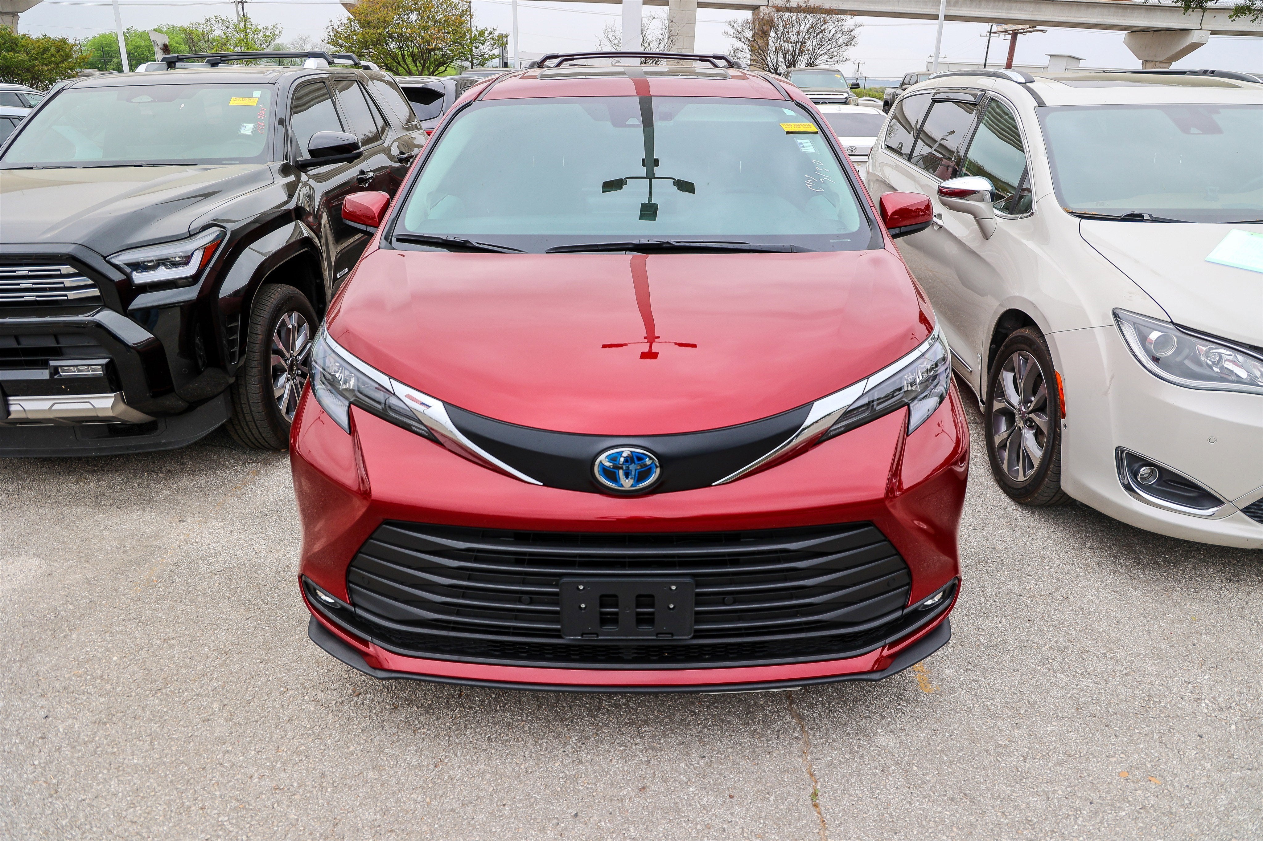 2025 Toyota Sienna XLE