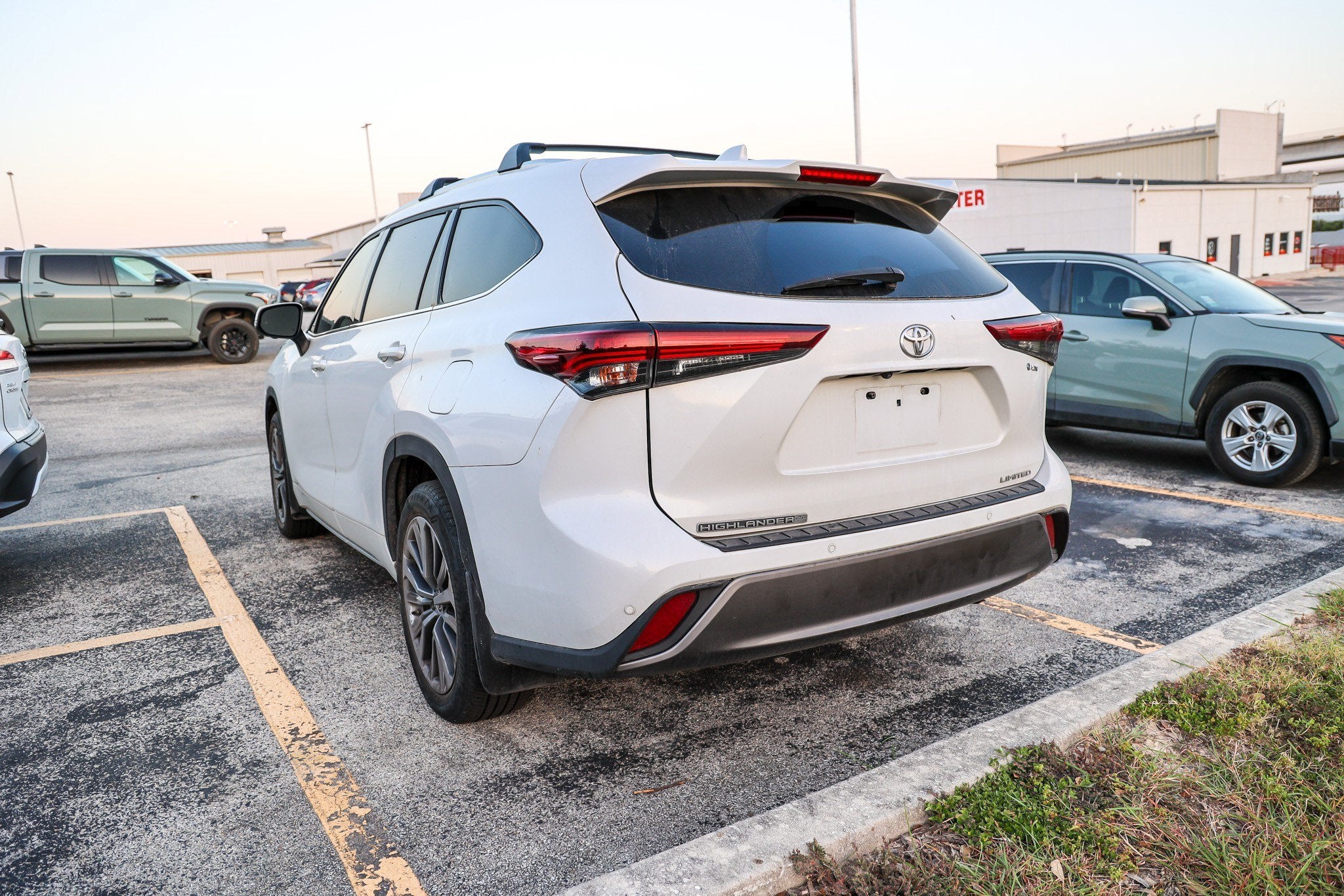 2025 Toyota Highlander Hybrid Hybrid Limited 25th Edition