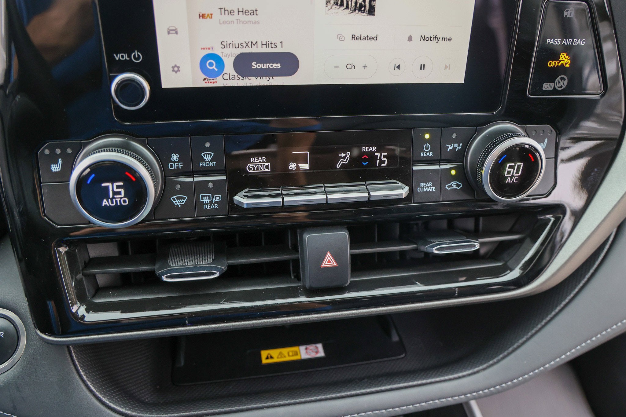 2025 Toyota HIGHLANDER HEV Hybrid XLE