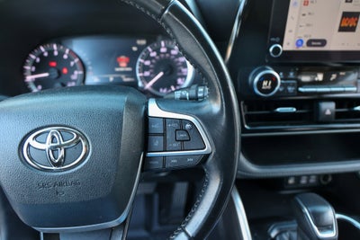 2023 Toyota HIGHLANDER LE