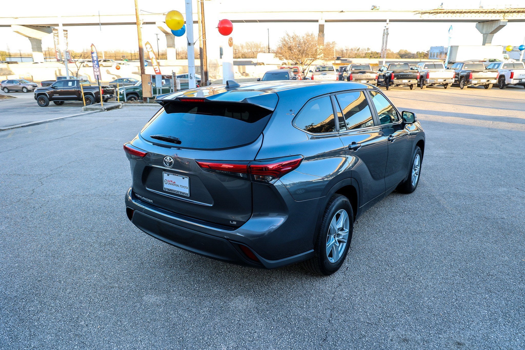 2023 Toyota HIGHLANDER LE