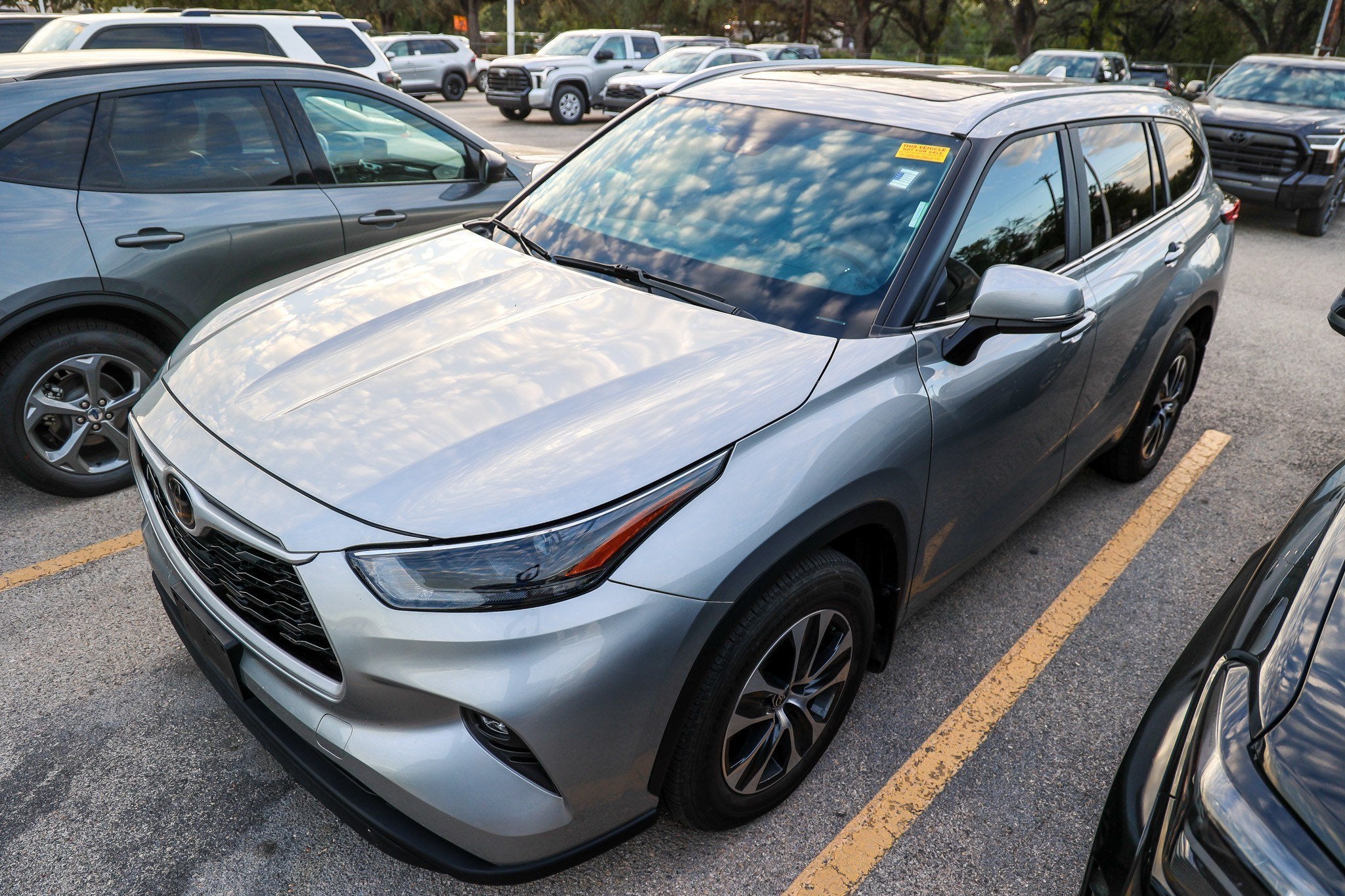 2023 Toyota Highlander LE