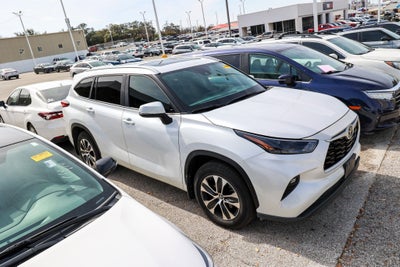 2023 Toyota HIGHLANDER XLE