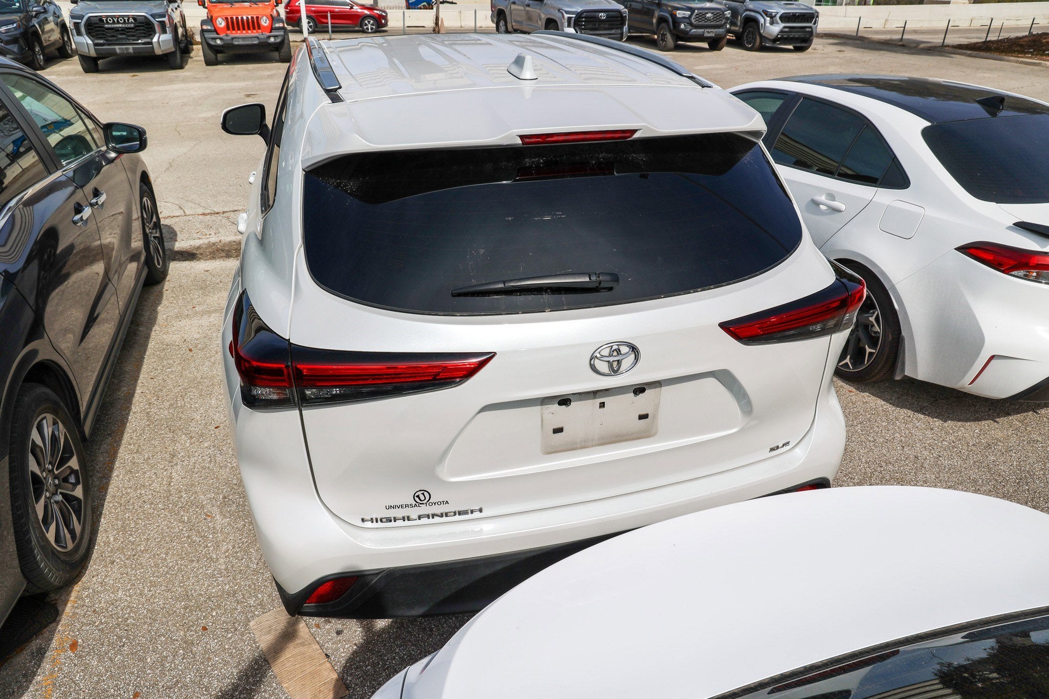 2023 Toyota HIGHLANDER XLE