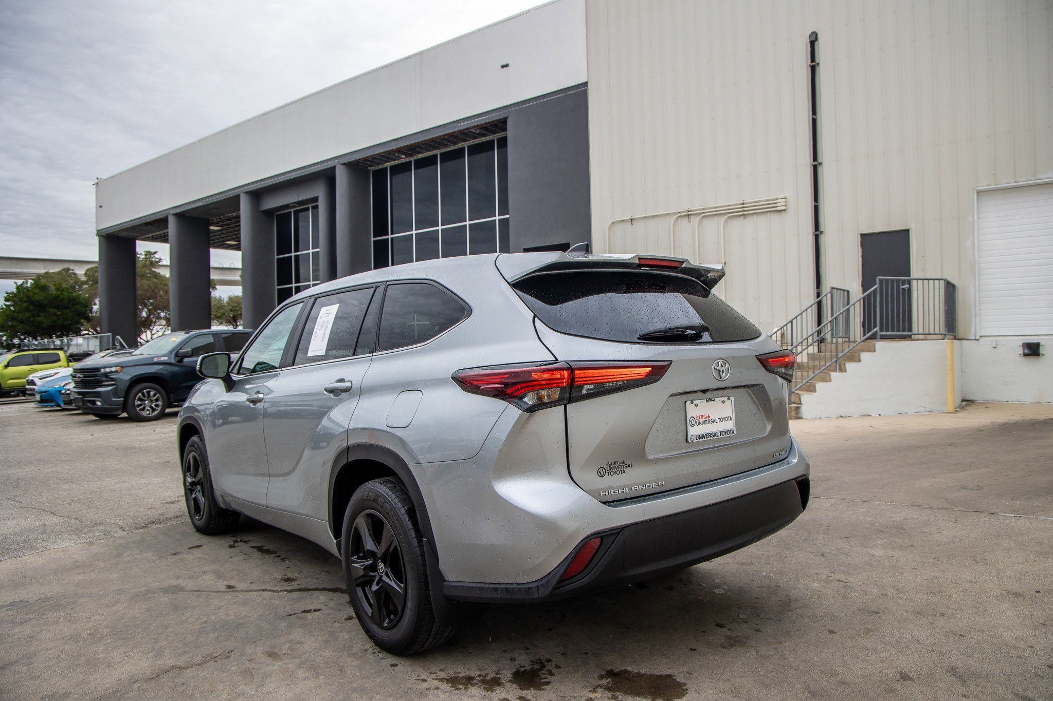 2024 Toyota HIGHLANDER LE