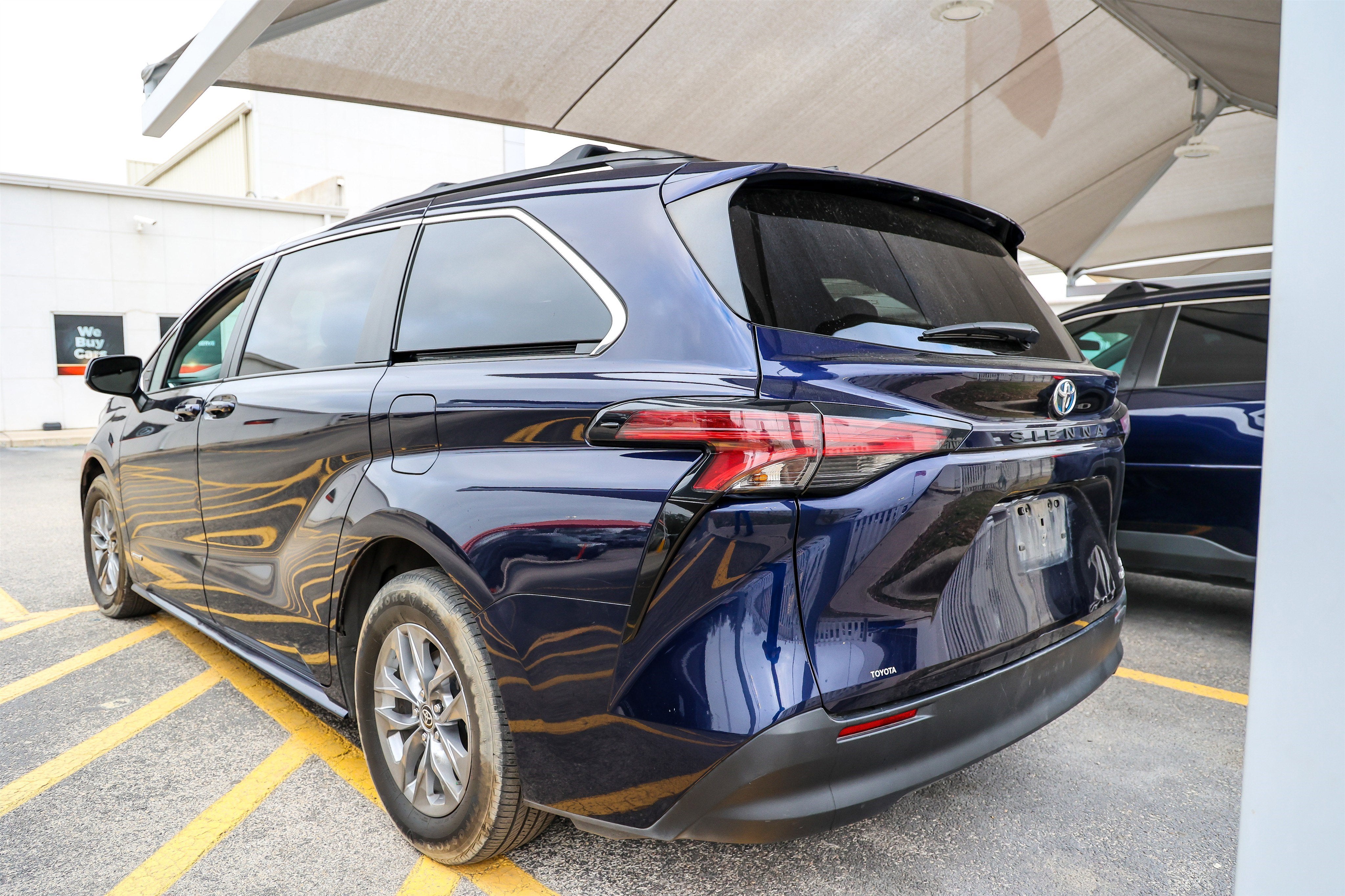 2021 Toyota SIENNA LE LE
