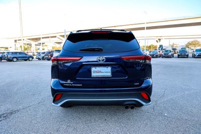 2022 Toyota Highlander XSE
