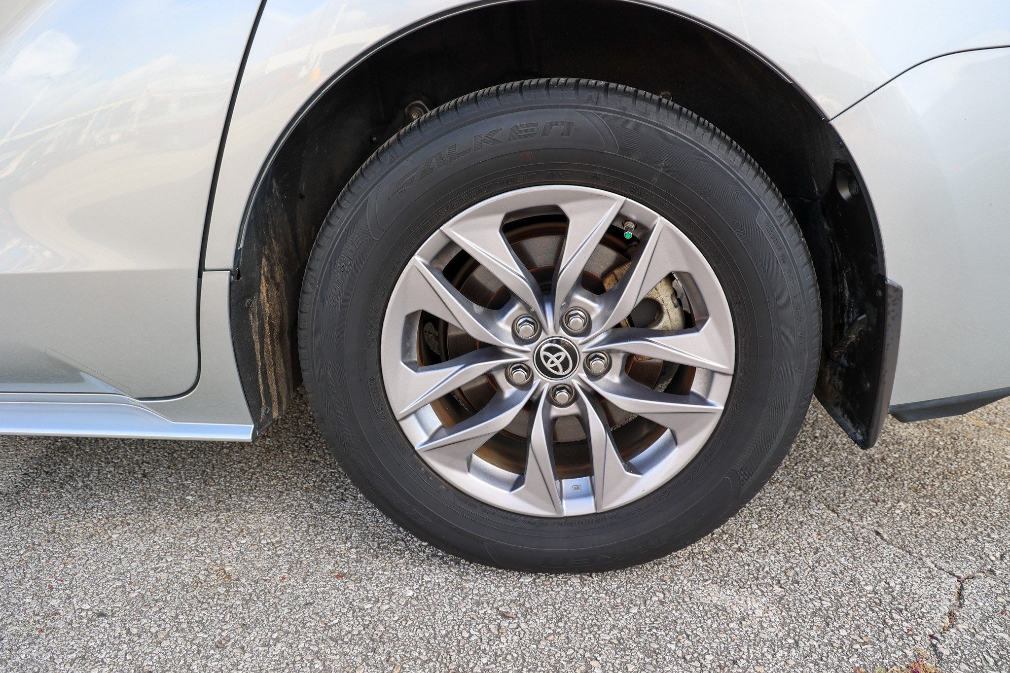 2024 Toyota Sienna XLE