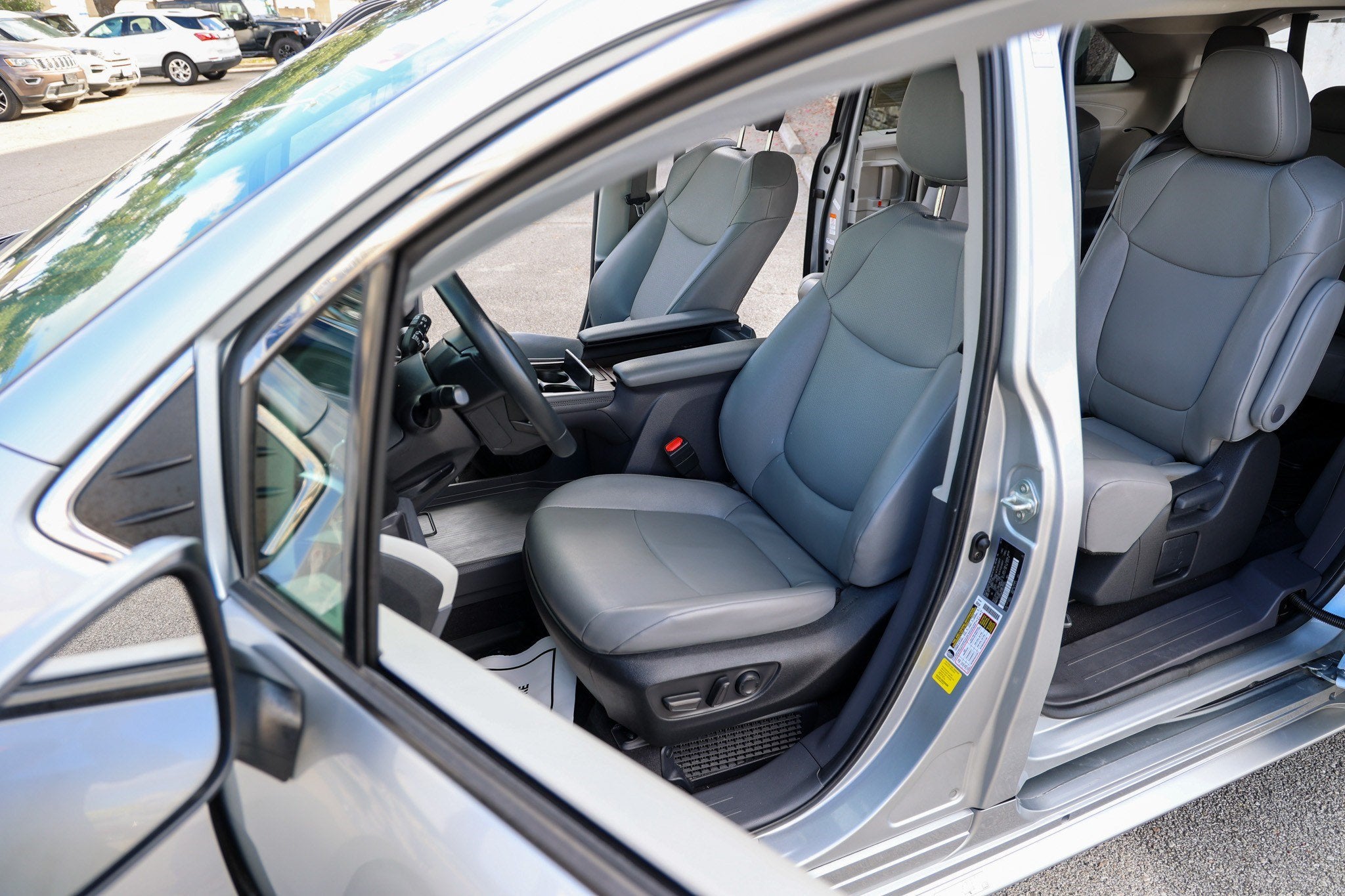 2024 Toyota Sienna XLE
