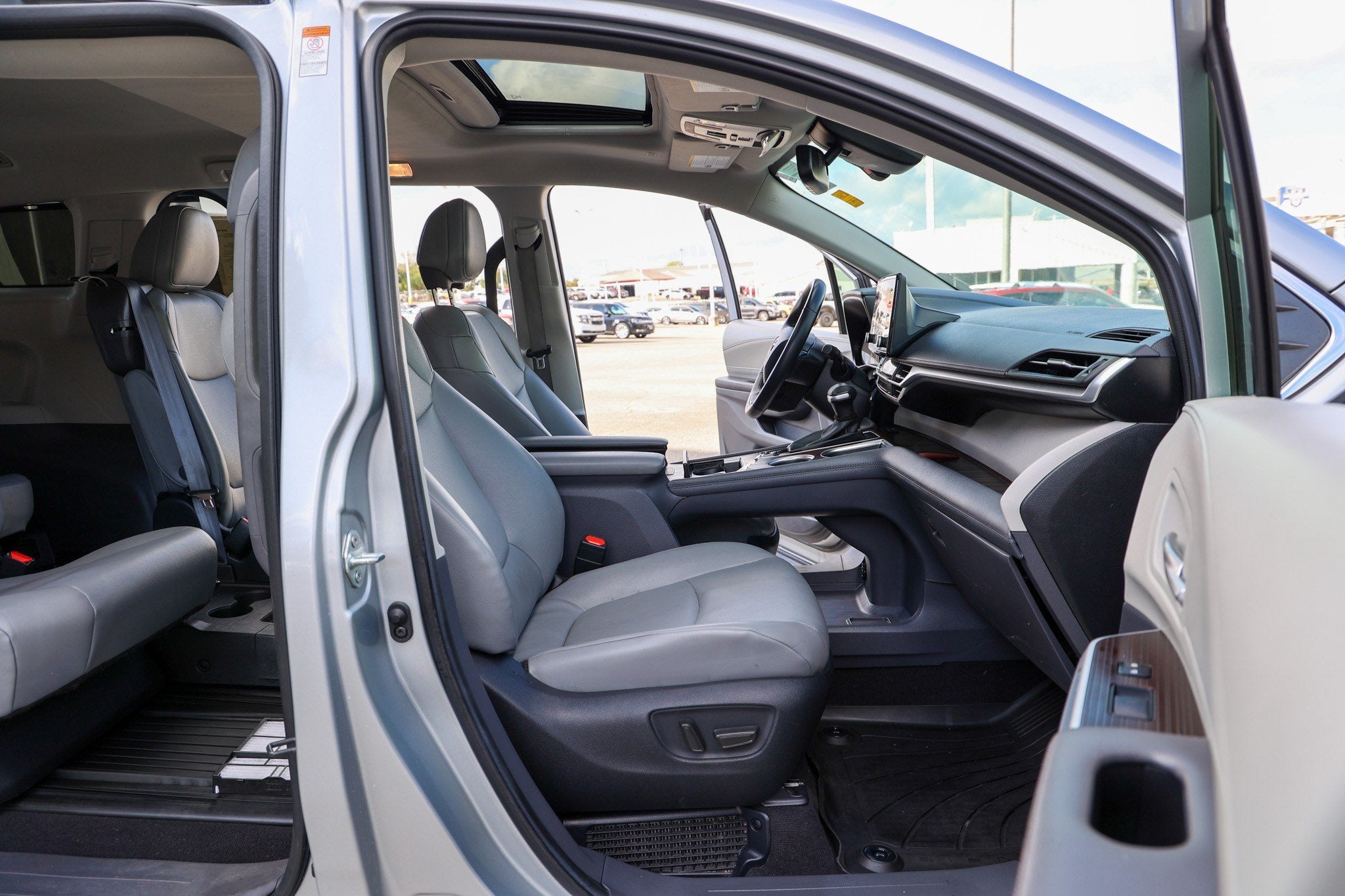 2024 Toyota Sienna XLE