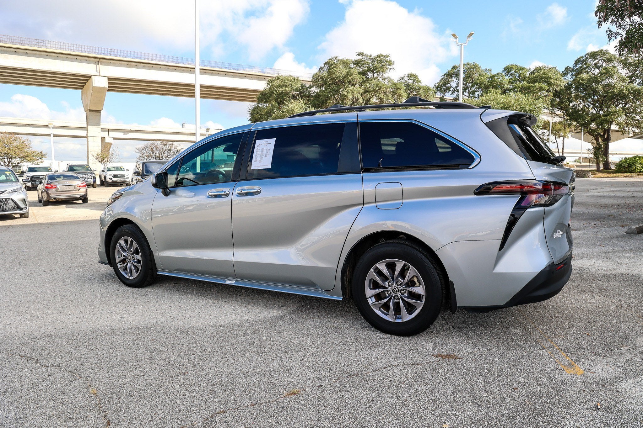 2024 Toyota Sienna XLE