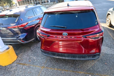 2022 Toyota SIENNA XLE XLE
