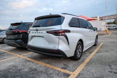 2026 Toyota Sienna XLE