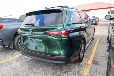 2021 Toyota Sienna XLE