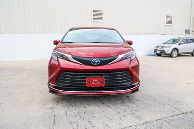 2022 Toyota SIENNA XLE XLE