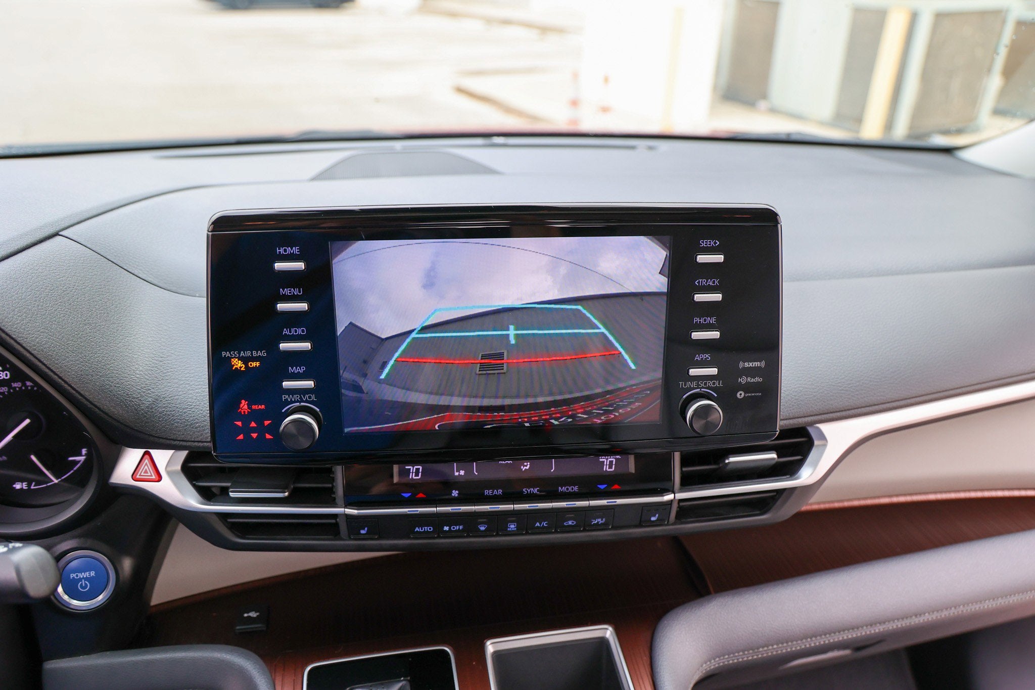 2022 Toyota SIENNA XLE XLE