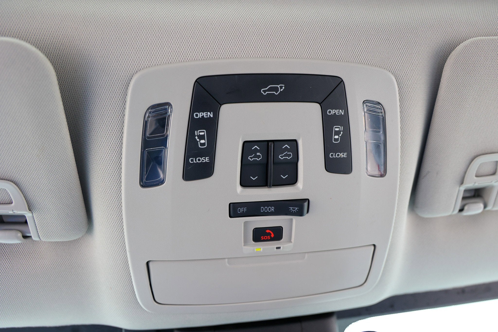 2022 Toyota SIENNA XLE XLE