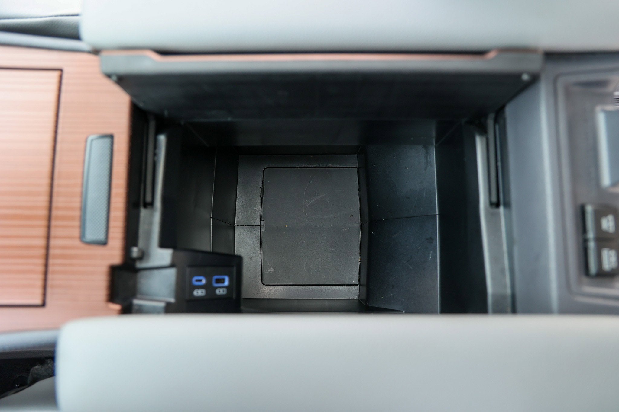 2022 Toyota SIENNA XLE XLE