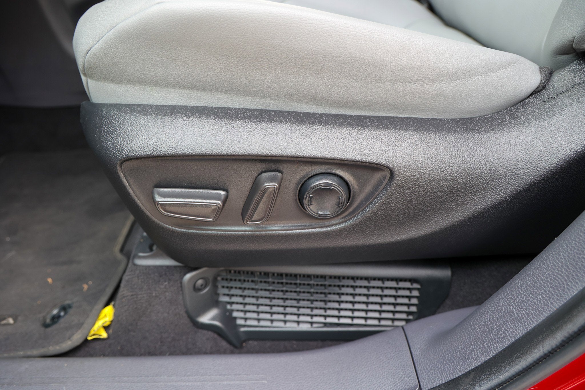 2022 Toyota SIENNA XLE XLE