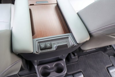 2022 Toyota SIENNA XLE XLE