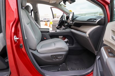 2022 Toyota SIENNA XLE XLE