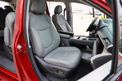 2022 Toyota SIENNA XLE XLE