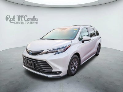 2025 Toyota Sienna XLE