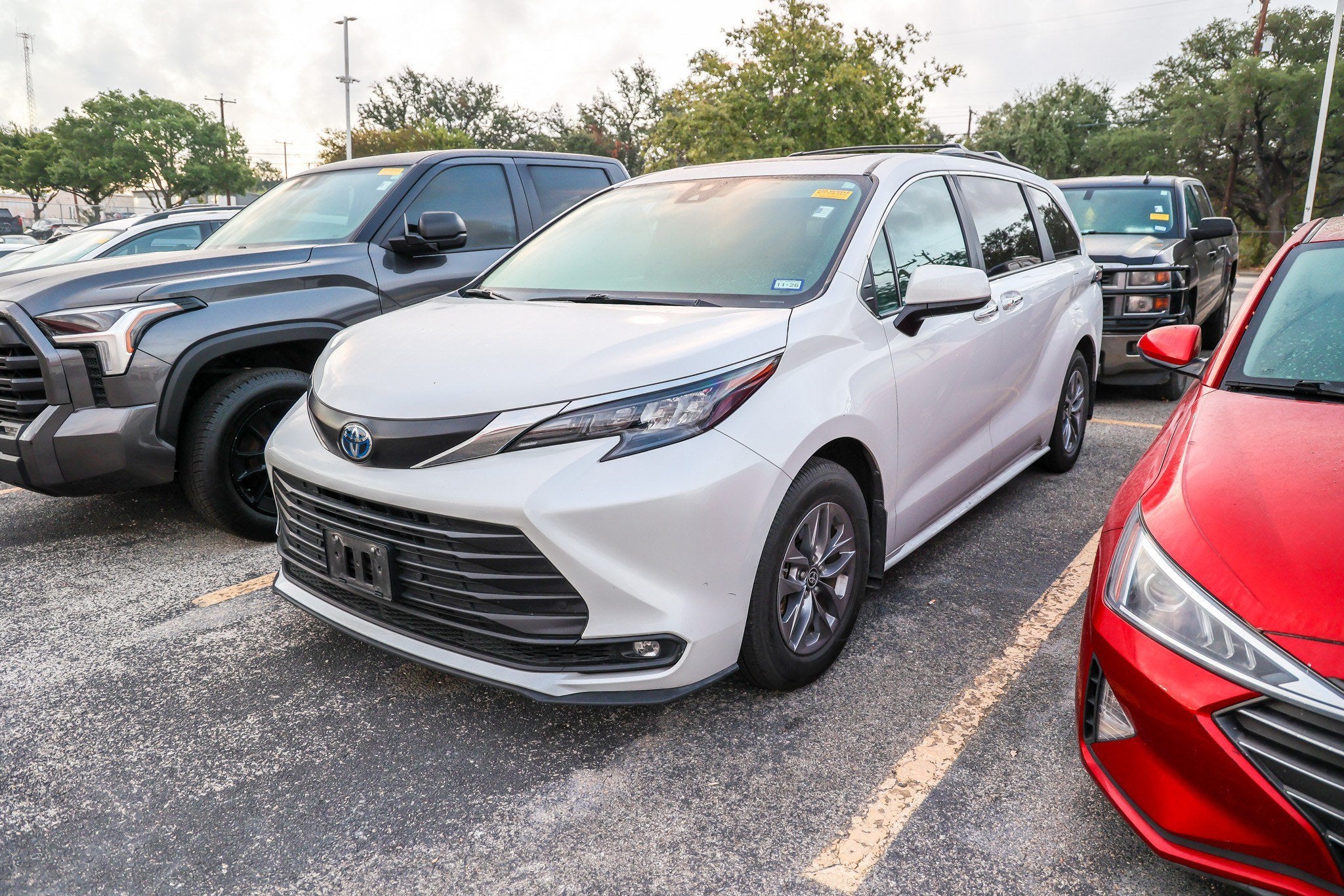 2025 Toyota Sienna XLE