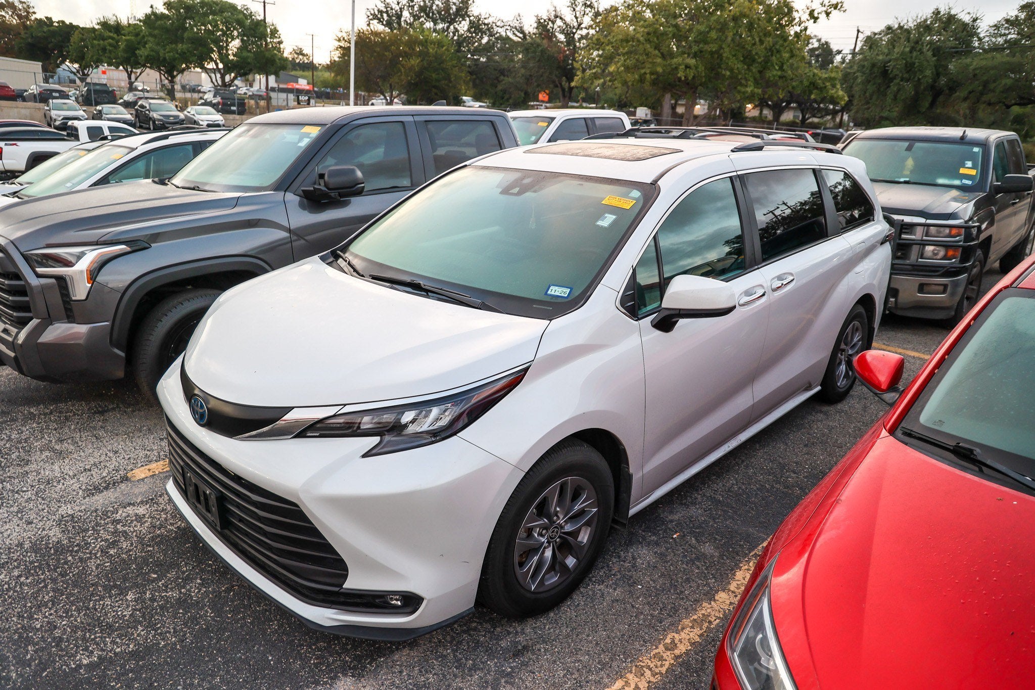2025 Toyota Sienna XLE